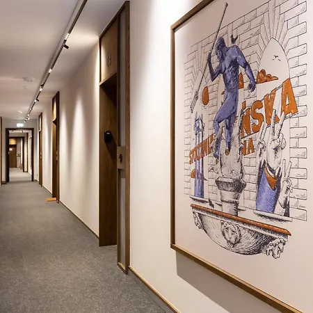 Scala Center & Parking By Downtown 4*
