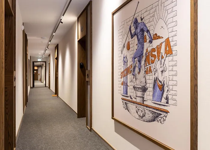 Scala Center & Parking By Downtown 4*