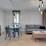 Scala Center & Parking By Downtown 4*