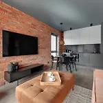 Scala Center & Parking By Downtown 4*