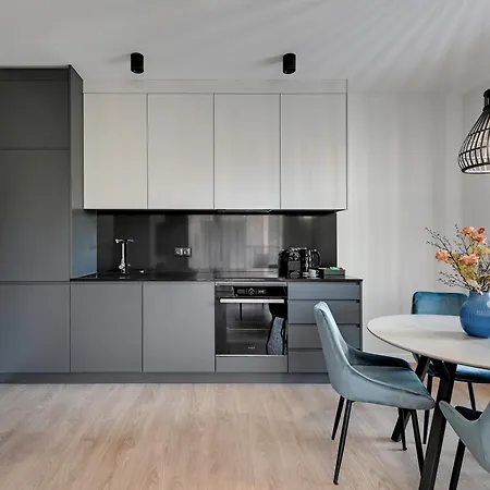 Scala Center & Parking By Downtown Apartment *