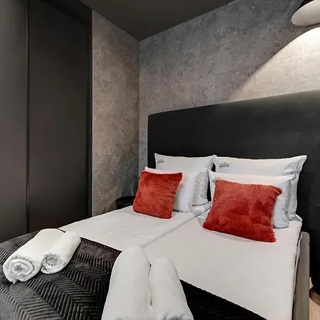 Scala Center & Parking By Downtown Apartment *