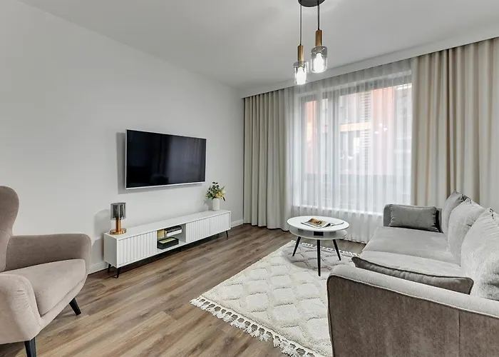 Aparthotel Scala Center & Parking By Downtown 4*