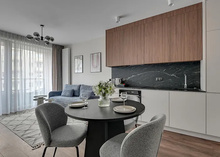 Scala Center & Parking By Downtown